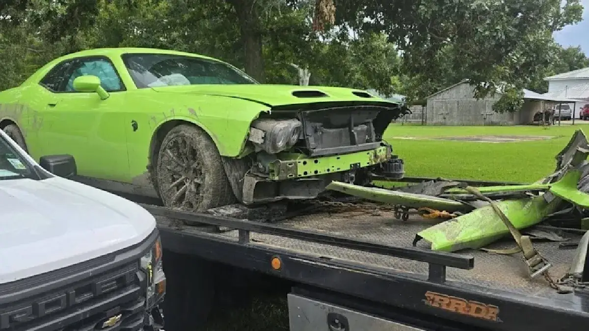 dodge hellcat wrecked by service technician