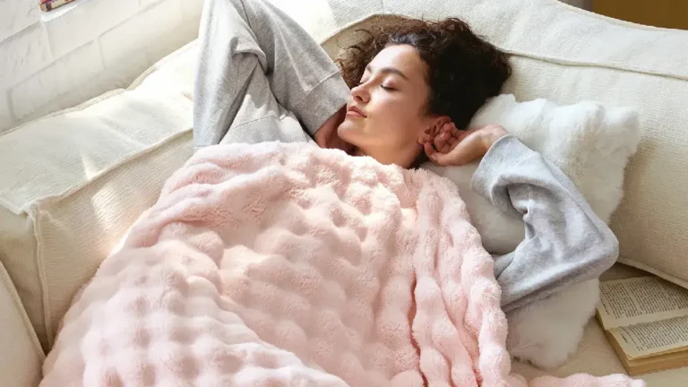 Bedsure Bubble Blanket: The Cozy $17 Bedding Upgrade Shoppers Are Noticing