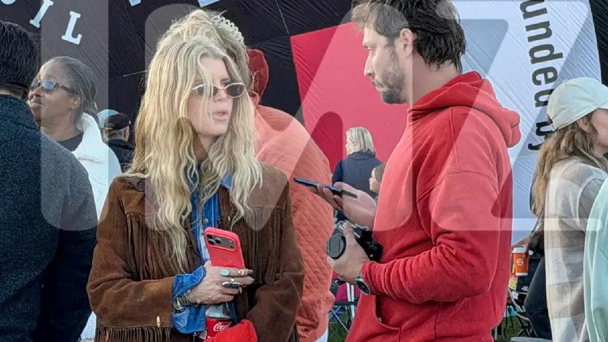 Jessica Simpson Spotted in New Mexico with Boyfriend Thomas Eisenhood Following Eric Johnson Split